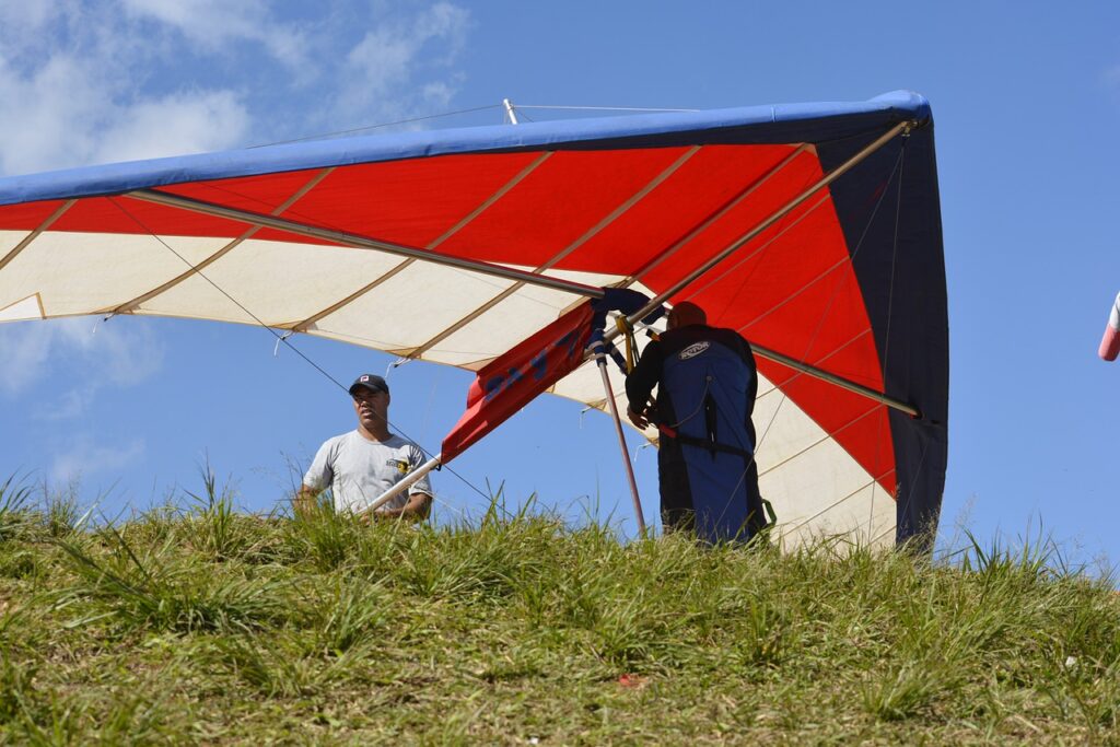 Hang gliding age limit How old do you have to be?