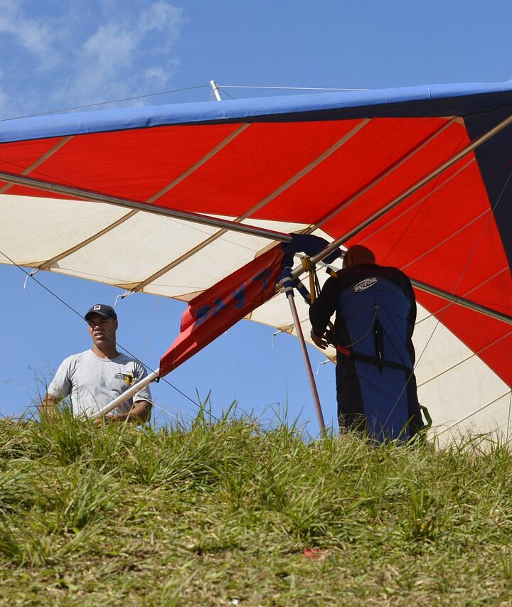 Hang gliding age limit - How old do you have to be?